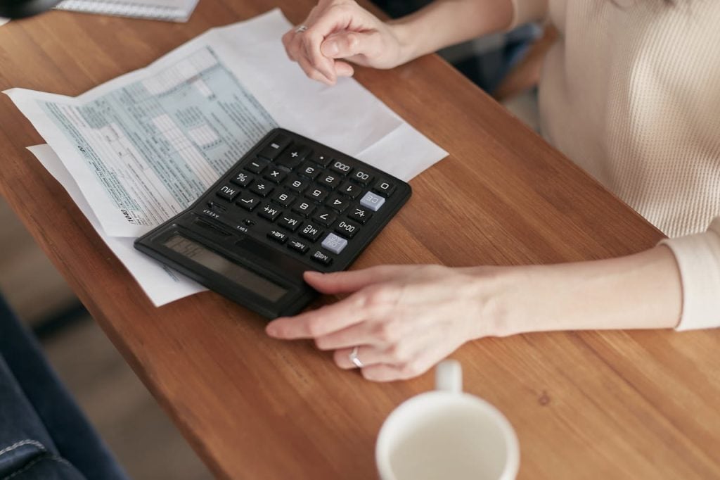 Total Costs in Accounting: How is it Calculated? - Brixx