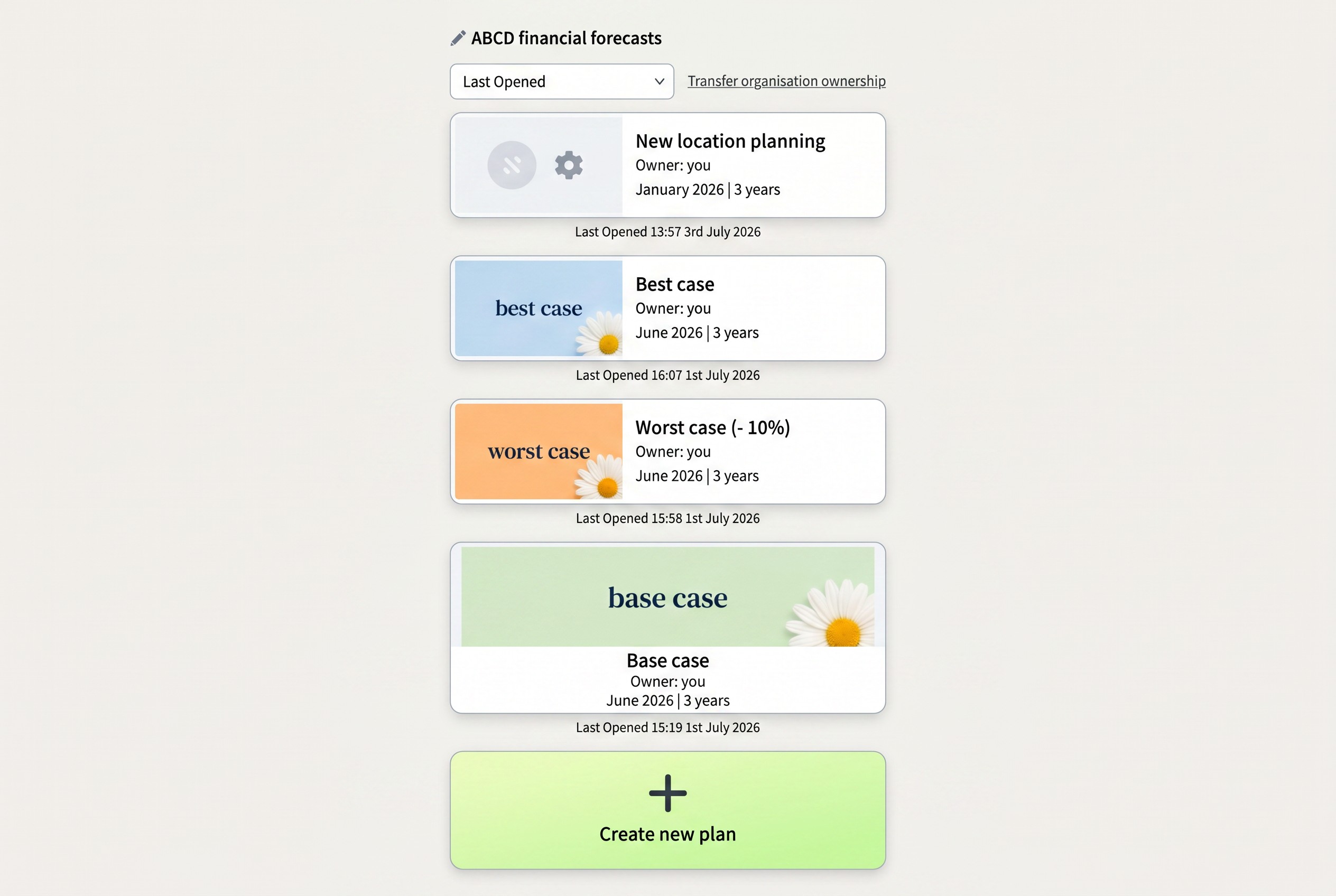 Financial planning app interface showing different case scenarios and options.