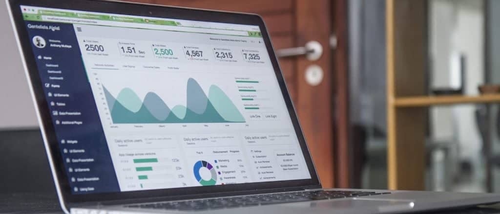vertical analysis advantages disadvantages